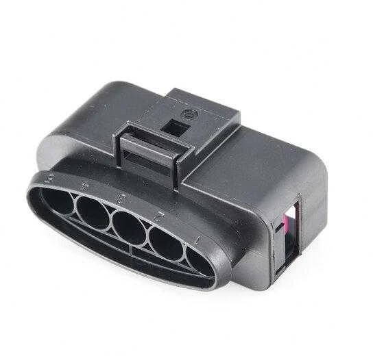 Šlėginis Kontaktas Skoda Flat Contact Housing Originalus 6N0973755