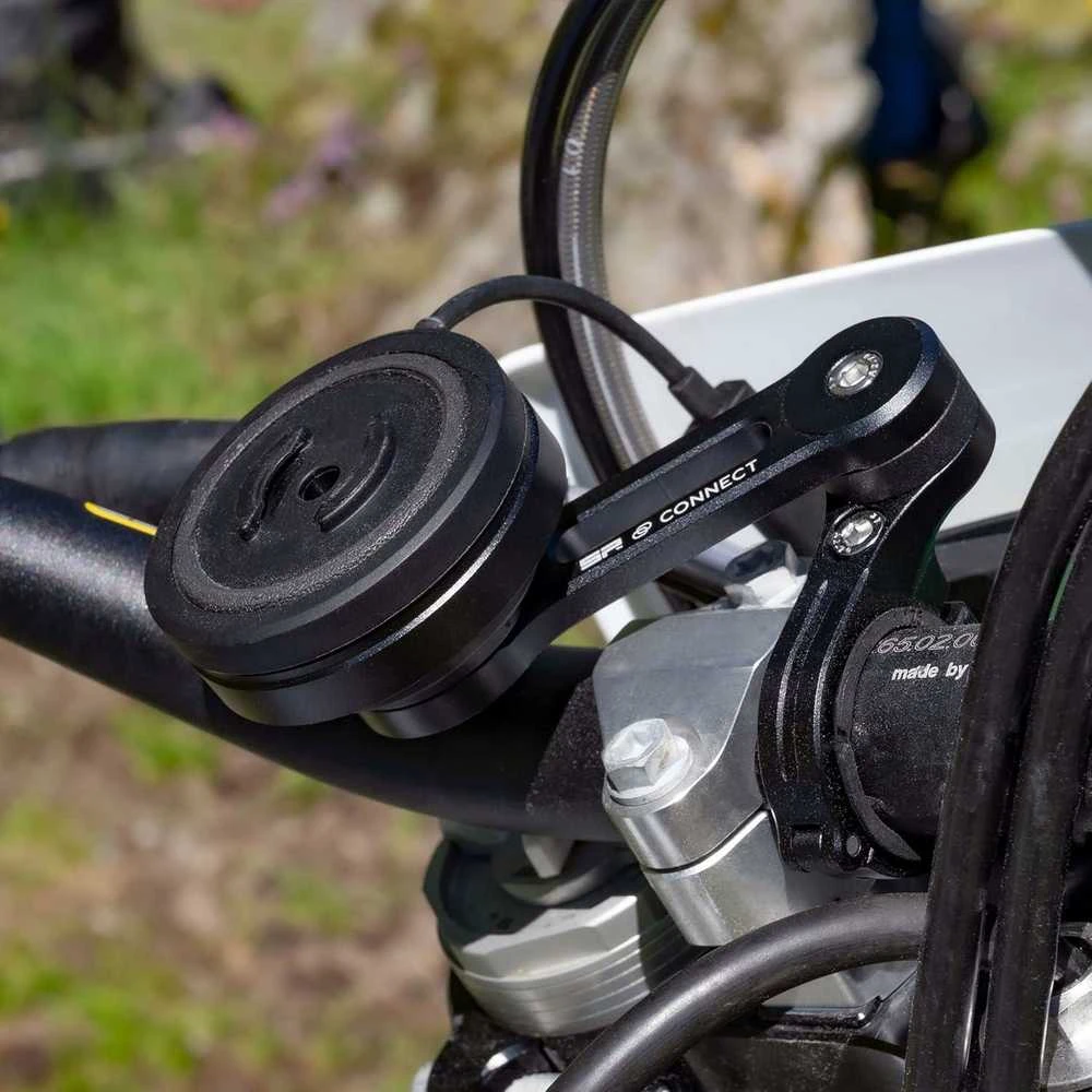 SP Connect Charging Anti Vibration Module SPC+ skirtas SPC+ laikikliams – Belaidis įkrovimas – Juodas