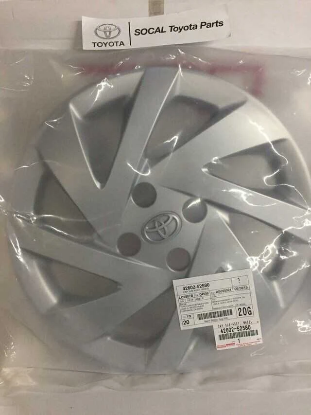 "Toyota 2015 PRIUS C" ratų stebulės dangtelis 15" originalus 4260252580