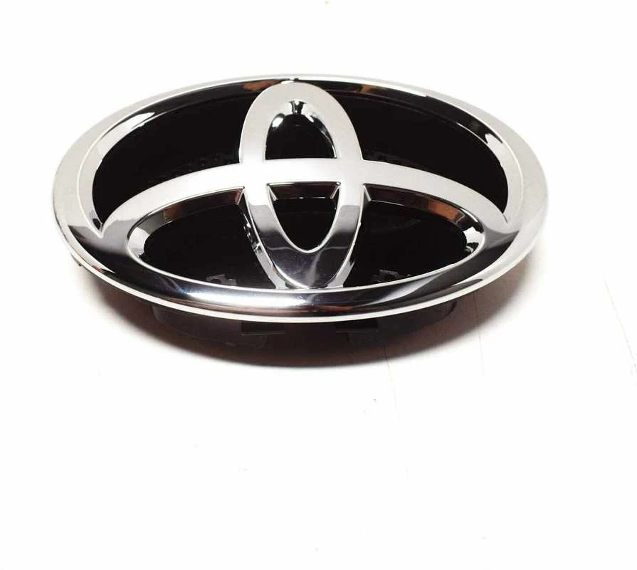 TOYOTA YARIS XP150 priekinės radiatoriaus grotelės emblema originali 7531102140