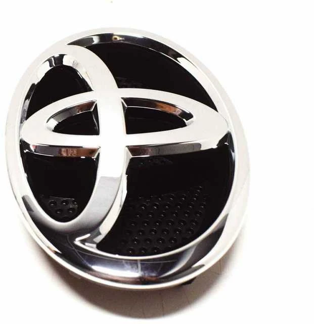 TOYOTA YARIS XP150 priekinės radiatoriaus grotelės emblema originali 7531102140