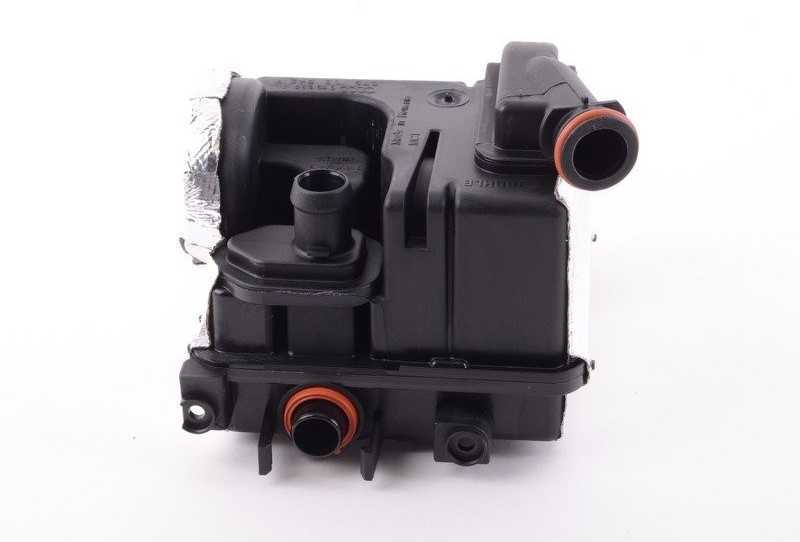VAG Alyvos separatorius Audi A6 A7 A8 2011-2017 Originalus 079103542E