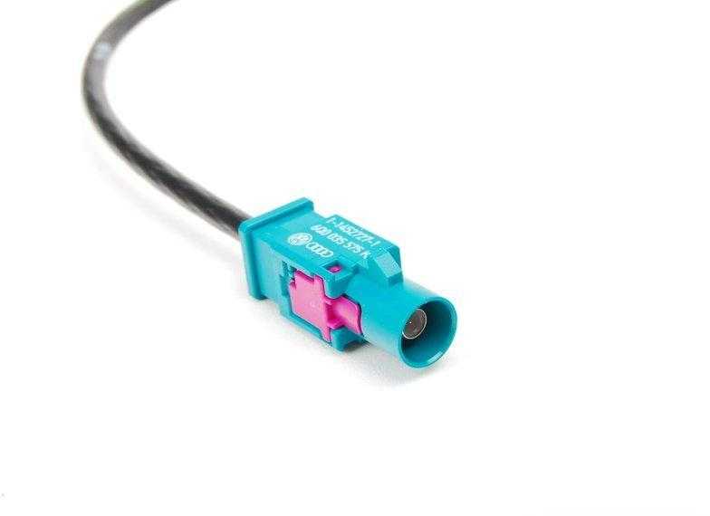 VAG Antenos Adapterio Kabelis Audi A1 A3 A4 A8 Q7 Volkswagen Passat Originalus 000098710A