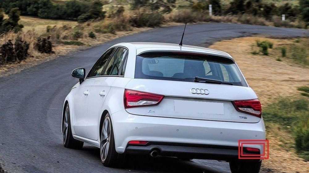 VAG AUDI A1 2015-2018 Galinis bamperis dešinysis O/S žibinto atšvaitas originalus 8XA945106
