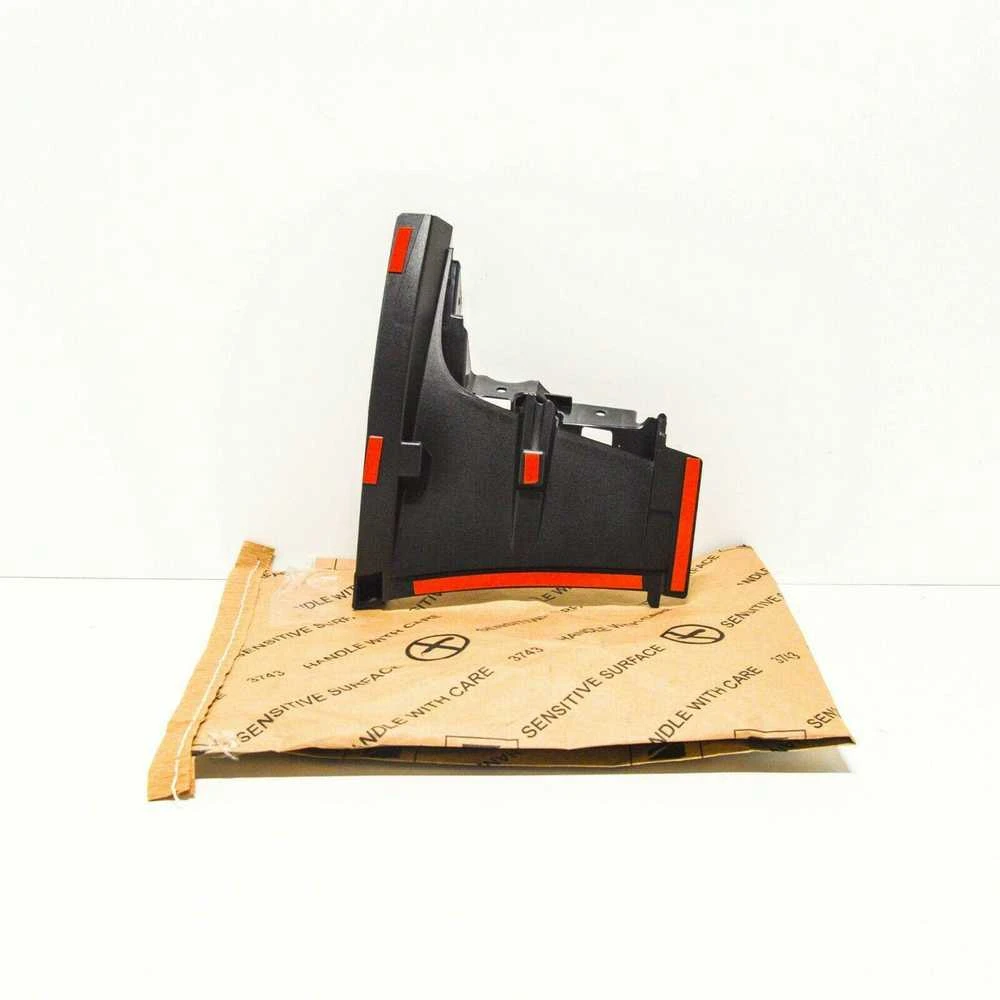 VAG AUDI A1 8X 2011-2014 Priekinio bamperio galinės atramos apdailos dangtelis dešinysis O/S originalus 8X0807152A