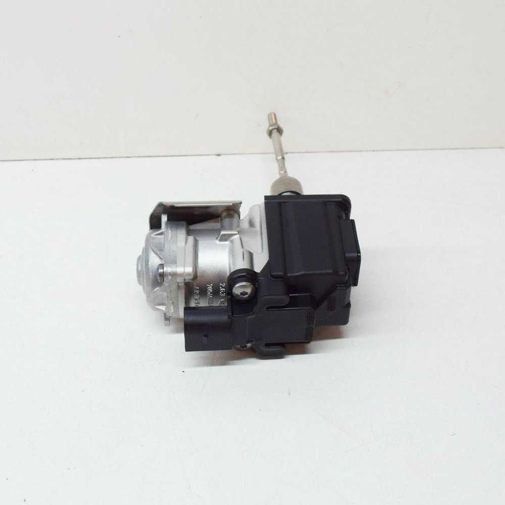 VAG AUDI A1 8X atliekų vartų pavara 06K145725T Originali