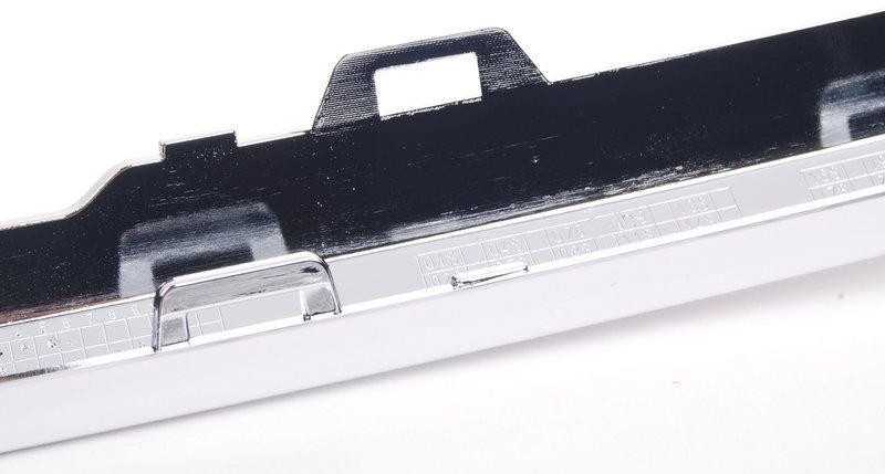 VAG AUDI A3 08-13 Priekinis bamperis, centras, grotelės, chromo apvadas, rėmelis, originalus 8P0807715A2ZZ