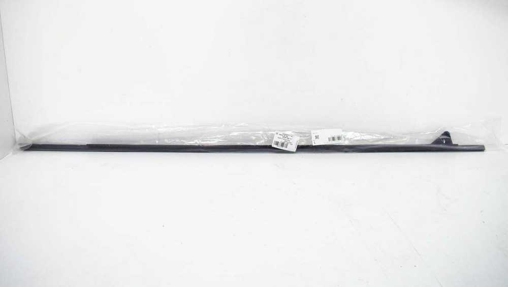 VAG Audi A3 2005-2013 Langinės angos sandariklis Kairysis išorinis originalus 8P3837477C