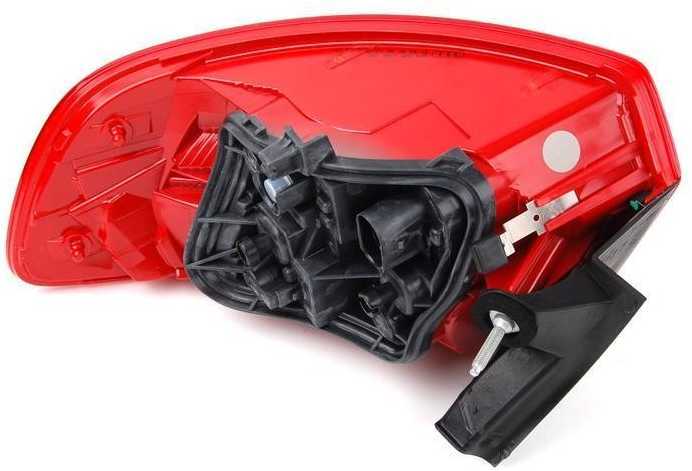 VAG Audi A3 8P kairės pusės galinis žibintas originalus 8P4945095E