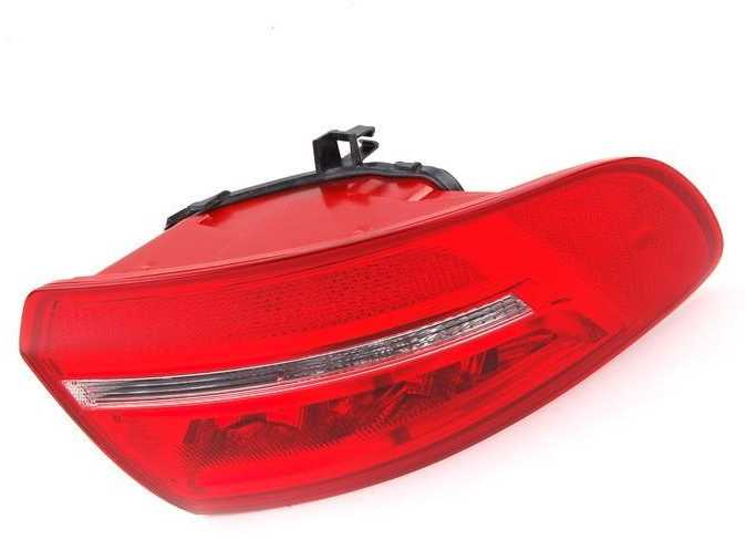 VAG Audi A3 8P kairės pusės galinis žibintas originalus 8P4945095E