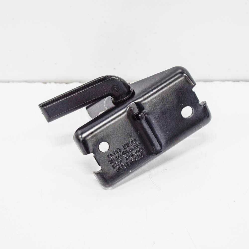 VAG AUDI A3 8V Gaubto Atidarymo Svirtis Kabliukas 8V0823480A NAUJAS ORIGINALUS