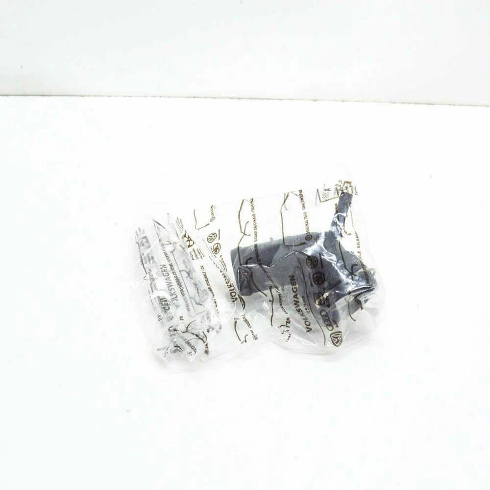 VAG AUDI A3 8V radiatoriaus aušinimo skysčio žarnos adapteris originalus 5Q0122291BL