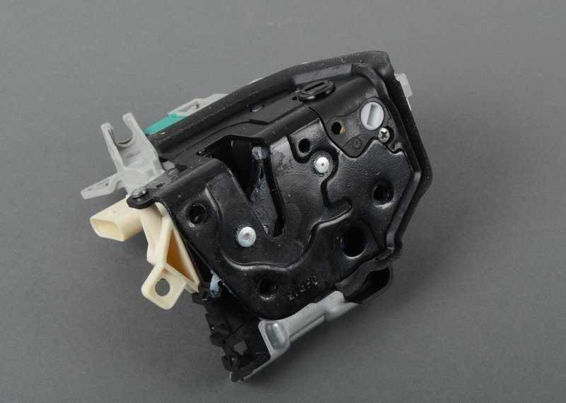 VAG Audi A3 A4 Keleivio galinės spynelės užrakto paleidiklis originalus 8K0839016G