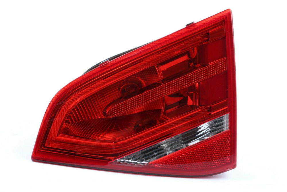 VAG AUDI A3 galinis dešinės pusės užpakalinis žibintas originalus 8P7945094