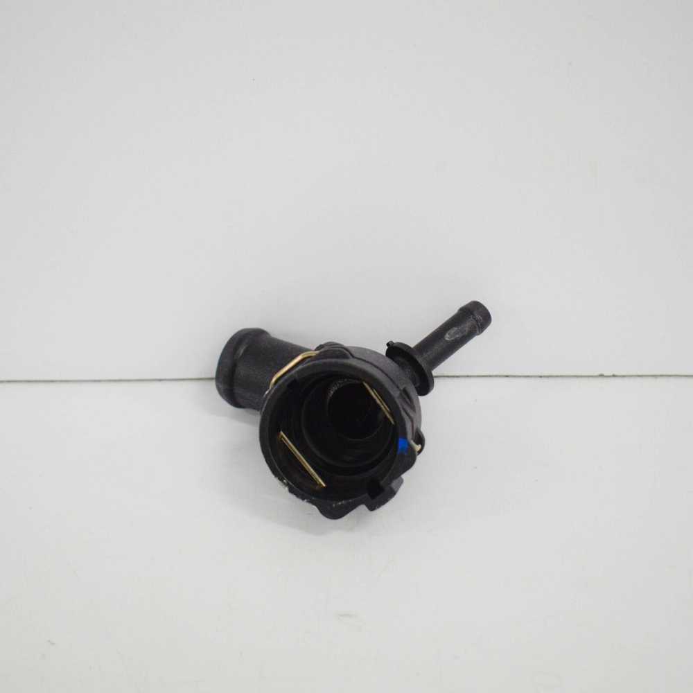 VAG Audi A3 S3 8V Aušinimo jungtis 5Q0122291BB NAUJA ORIGINALI