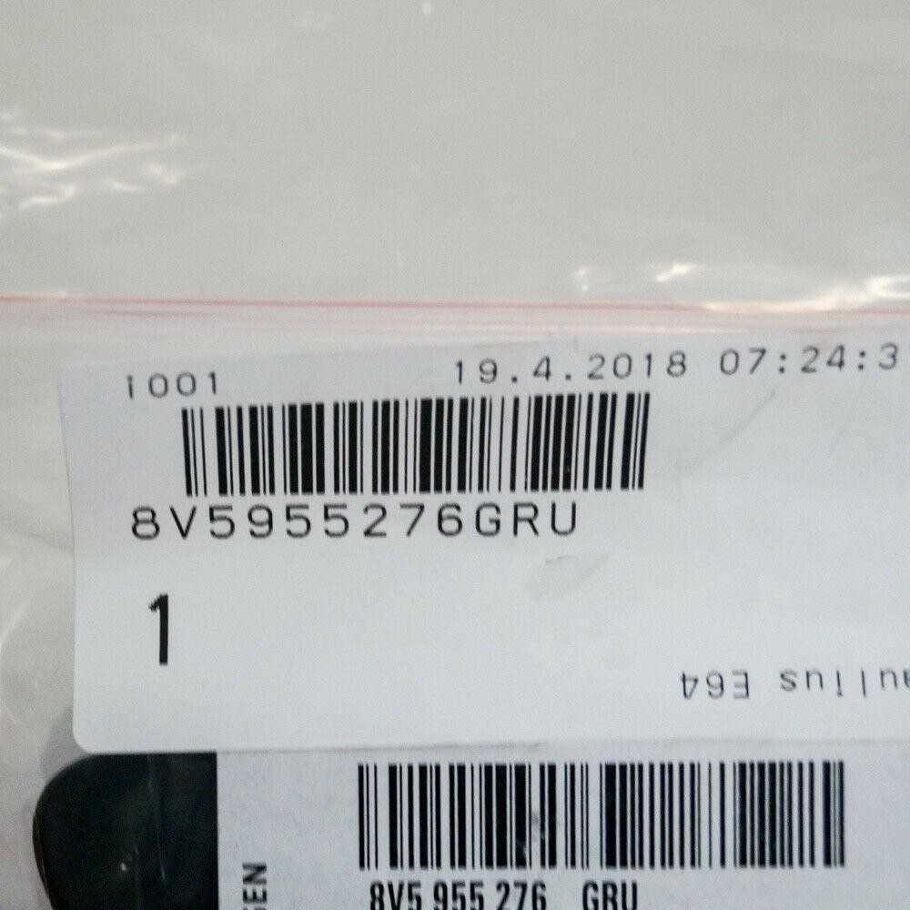 VAG AUDI A3 S3 priekinių žibintų ploviklio dangtelis, gruntuotas O/S dešinysis originalus 8V5955276GRU