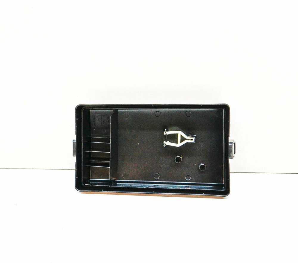 VAG AUDI A3 saugiklių dėžutės dangtelis originalus 5Q0937132C