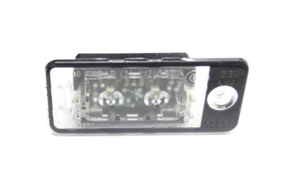 VAG Audi A4 8E B6 B7 / A6 4F LED valstybinio numerio ženklo žibintas kairysis 4H0943021 originalus