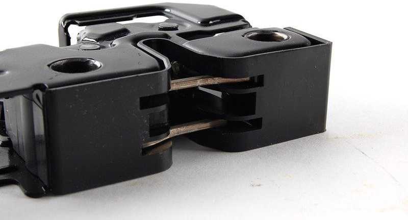 VAG Audi A4 8E B6 B7 Stoglangio užrakto mikrojungiklis Kapoto užraktas originalus 8E0823509D
