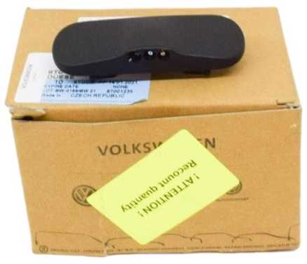 VAG Audi A4 A5 ploviklio purkštukas 3 kartus priekinis dešinysis originalus 8T0955988C