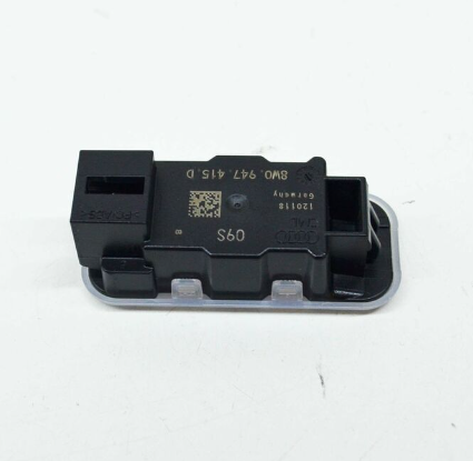 VAG Audi A4 Avant B9 priekinės dešinės sėdynės interjero apšvietimas originalus 8W0947415D
