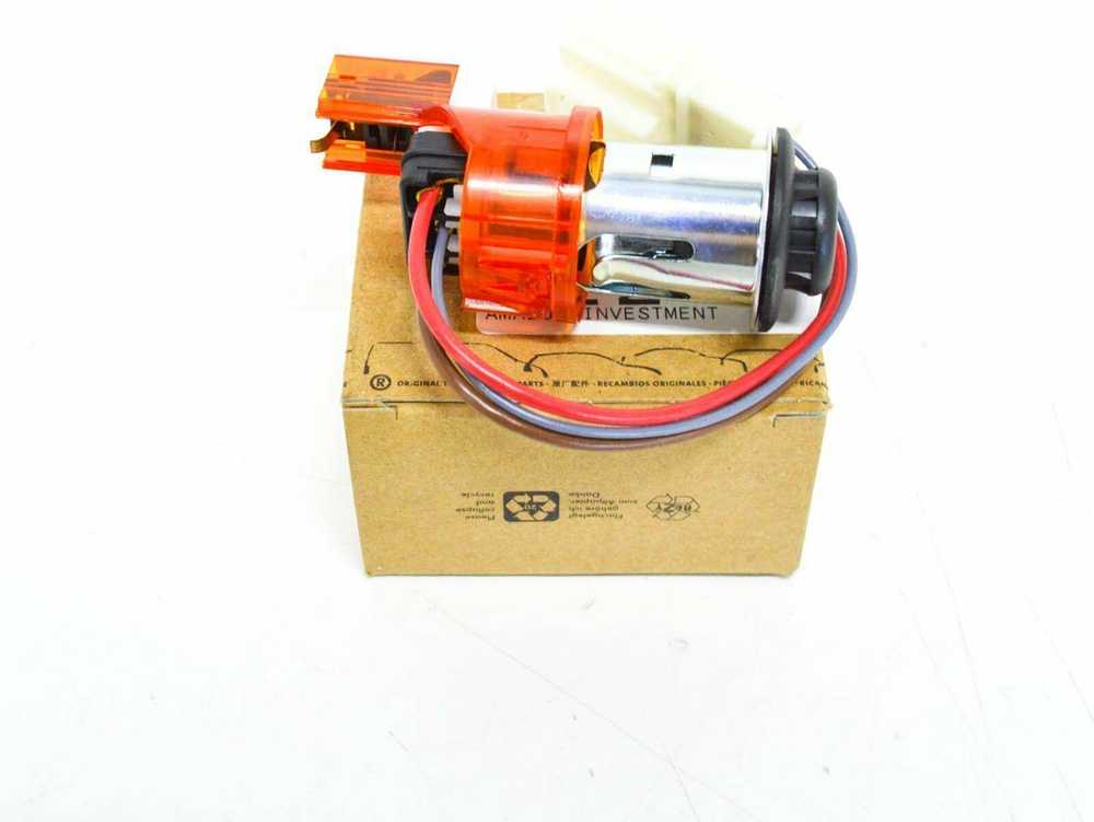 VAG AUDI A4 B7 Interjero Cigarečių Žiebtuvėlio Rinkinys 8E0919303A01C NAUJAS ORIGINALUS