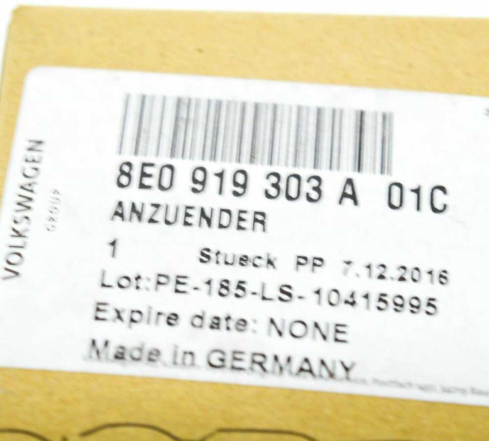 VAG AUDI A4 B7 Interjero Cigarečių Žiebtuvėlio Rinkinys 8E0919303A01C NAUJAS ORIGINALUS