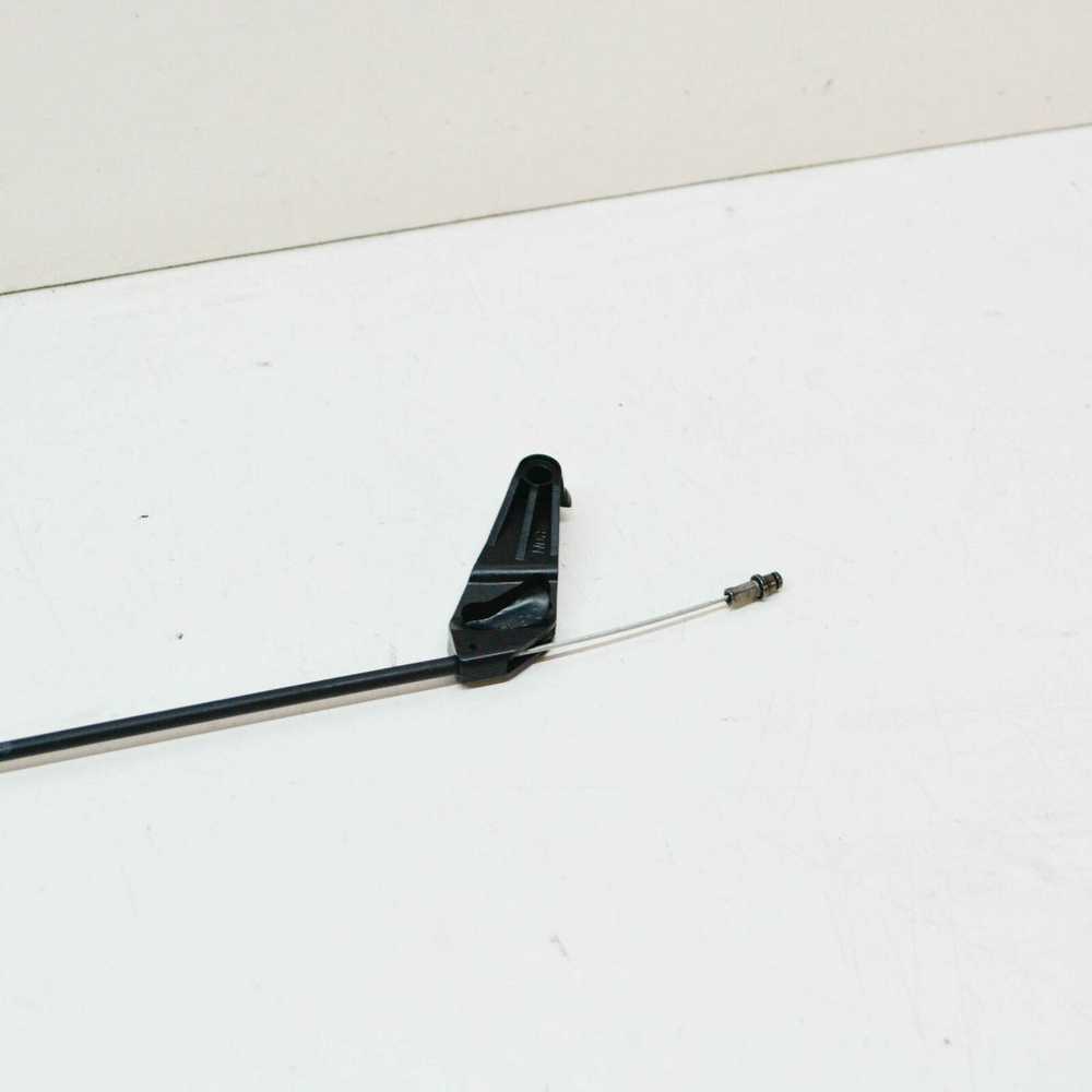 VAG Audi A4 B7 Priekinės kairės pusės sėdynės Bowdeno trosas originalus 8E0881271A