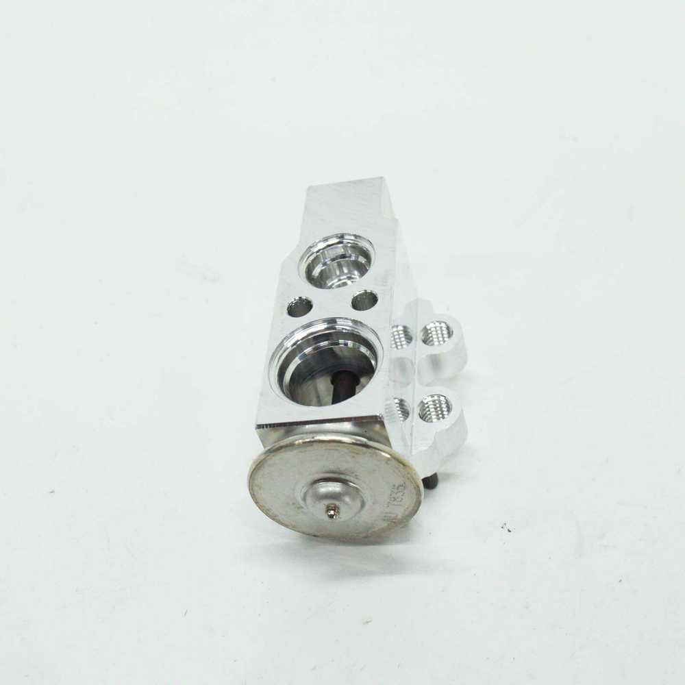 VAG Audi A4 B8 Ekspansijos vožtuvas oro kondicionieriaus 8T0820679A NAUJAS ORIGINALUS