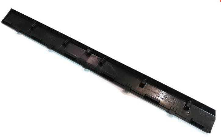 VAG AUDI A4 B8 galinių sėdynių šoninė pertvara originali 8K0885943A4PK
