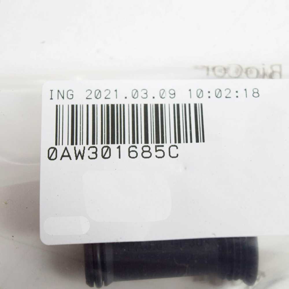 VAG AUDI A4 B8 tepalo vamzdelis originalus 0AW301685C