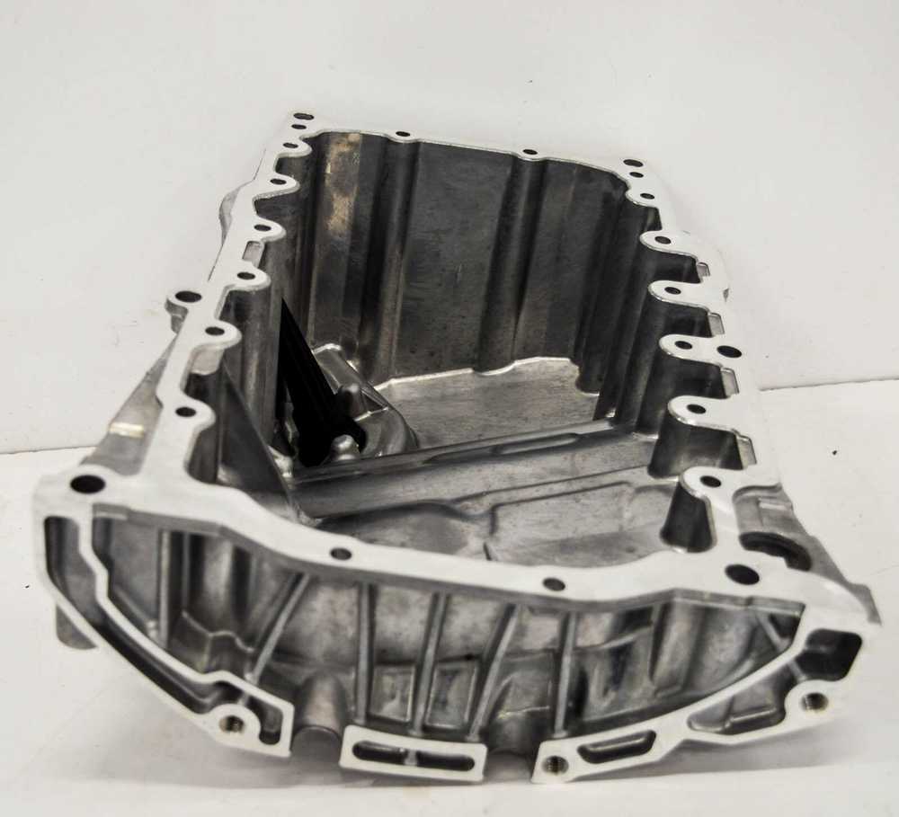 VAG Audi A4 B9 Alyvos dugnas 04L103601S 2.0 TDI Dyzelinas NAUJAS ORIGINALUS