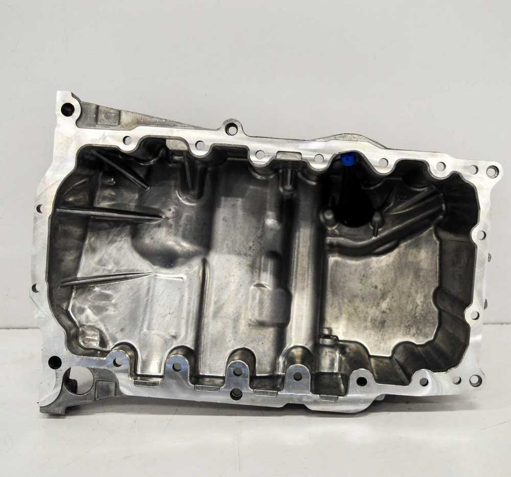 VAG Audi A4 B9 Alyvos dugnas 04L103601S 2.0 TDI Dyzelinas NAUJAS ORIGINALUS