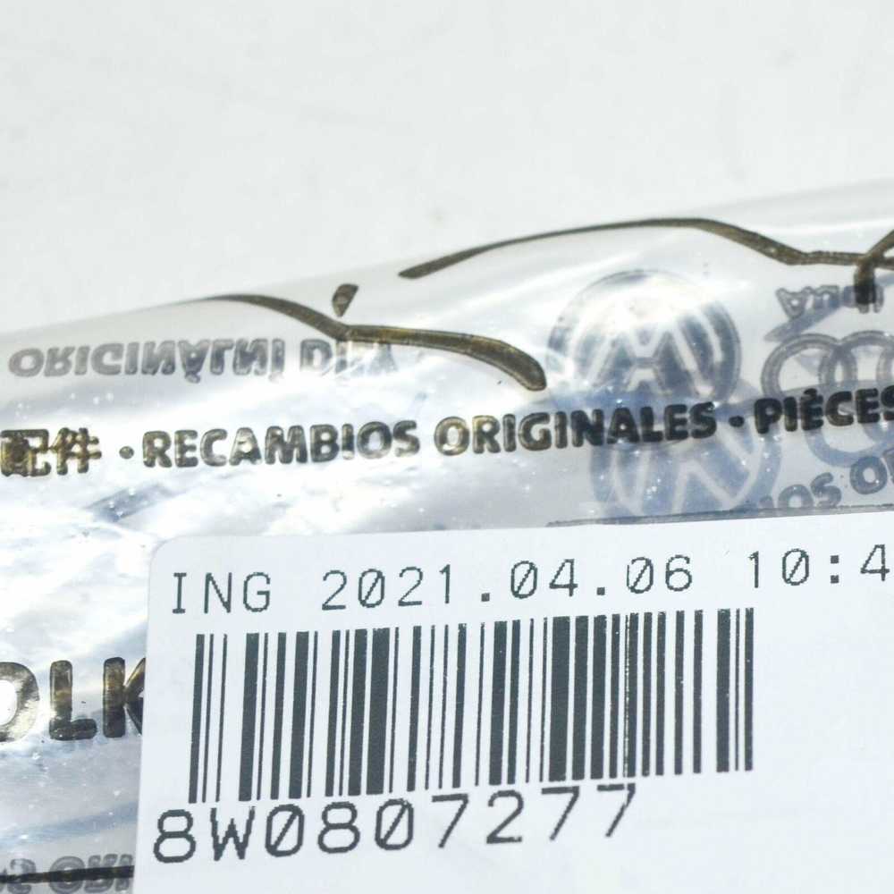 VAG AUDI A4 B9 Priekinis Bamperio Dangtelio Laikiklis 8W0807277 NAUJAS ORIGINALUS
