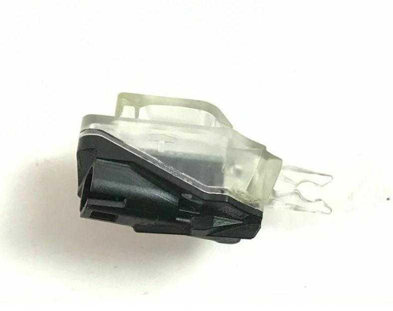 VAG AUDI A4 B9 priekinis dešinės pusės durų apšvietimas originalus 8W0947134