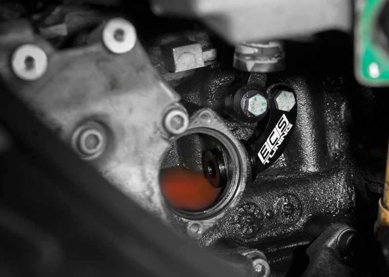 VAG Audi A4 Quattro 2002-2006 Termostato korpuso kištukas originalus 06B103033A