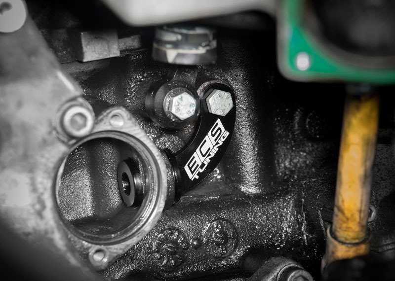 VAG Audi A4 Quattro 2002-2006 Termostato korpuso kištukas originalus 06B103033A