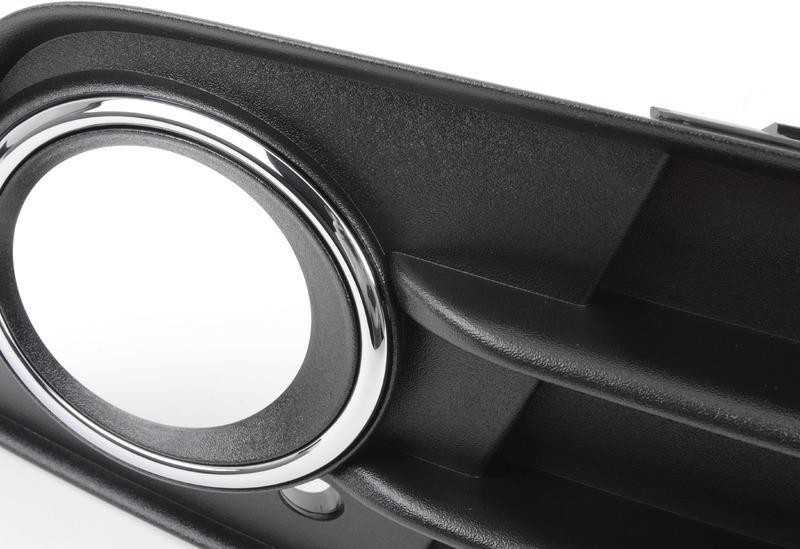 VAG "Audi A4 S4 B8 08-12" priekinio bamperio rūko žibintų grotelės Chromuotas žiedas dešinėje originali 8K0807682C01C