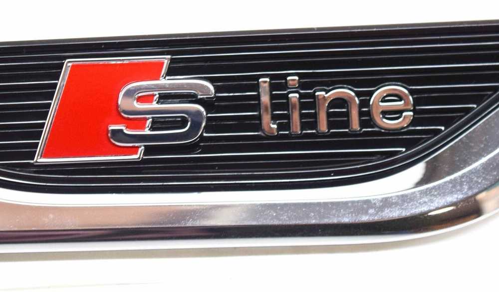 VAG AUDI A5 8W6 S-Line priekinio dešiniojo sparno emblema originali 8W6853602BPUZ