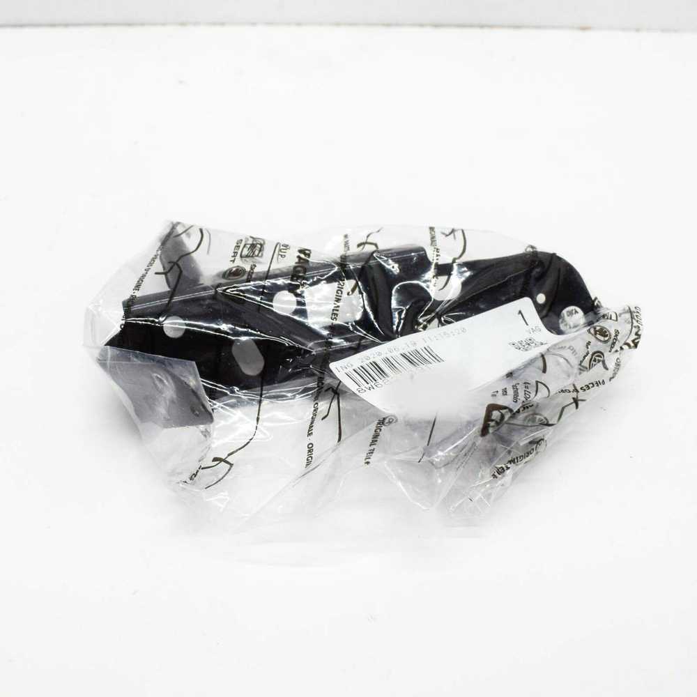 VAG AUDI A5 CONVERTIBLE 8W6 Priekinio kairiojo sparno uždarymo plokštelė originali 8W6821091