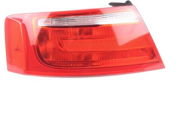 VAG Audi A5 kairės pusės galinis kėbulo galinis žibintas originalus 8T0945095
