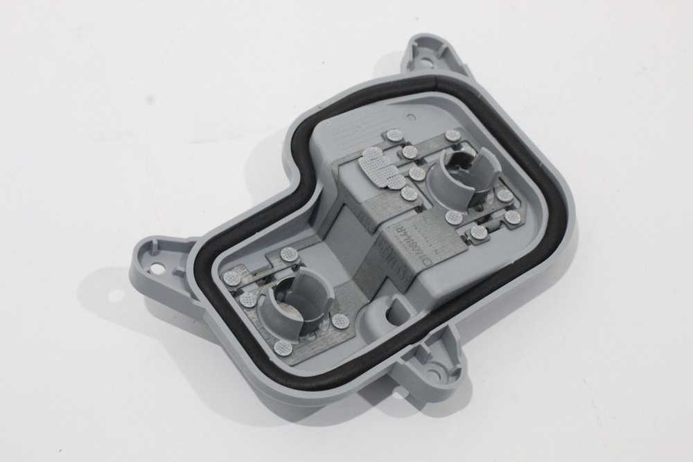 VAG Audi A6 Dešinysis lemputės laikiklis Originalus 4G9945222