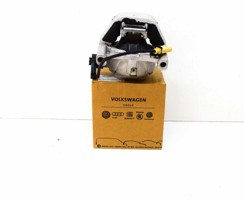 VAG "Audi A6 Quattro" 2014-2018 URO dalys Vairuotojo pusės variklio laikiklis originalus 4G0199381LG