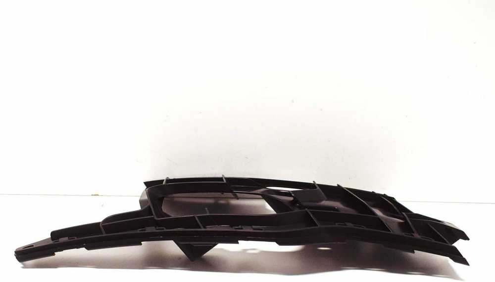 VAG AUDI A7 SPORTBACK 4G8 priekinio dešiniojo bamperio laikiklis originalus 4G8807096
