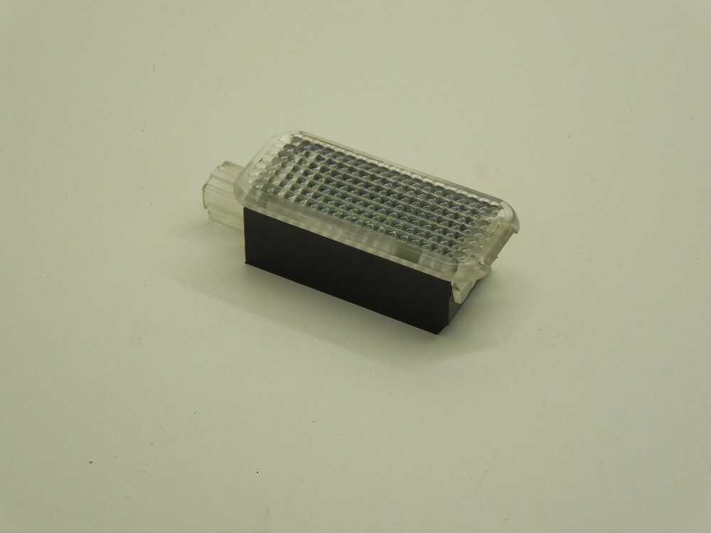 Šviesos VAG Audi A4 A5 A6 A7 A8 Q3 Q5 Q7 R8 Originalus 4E0947415