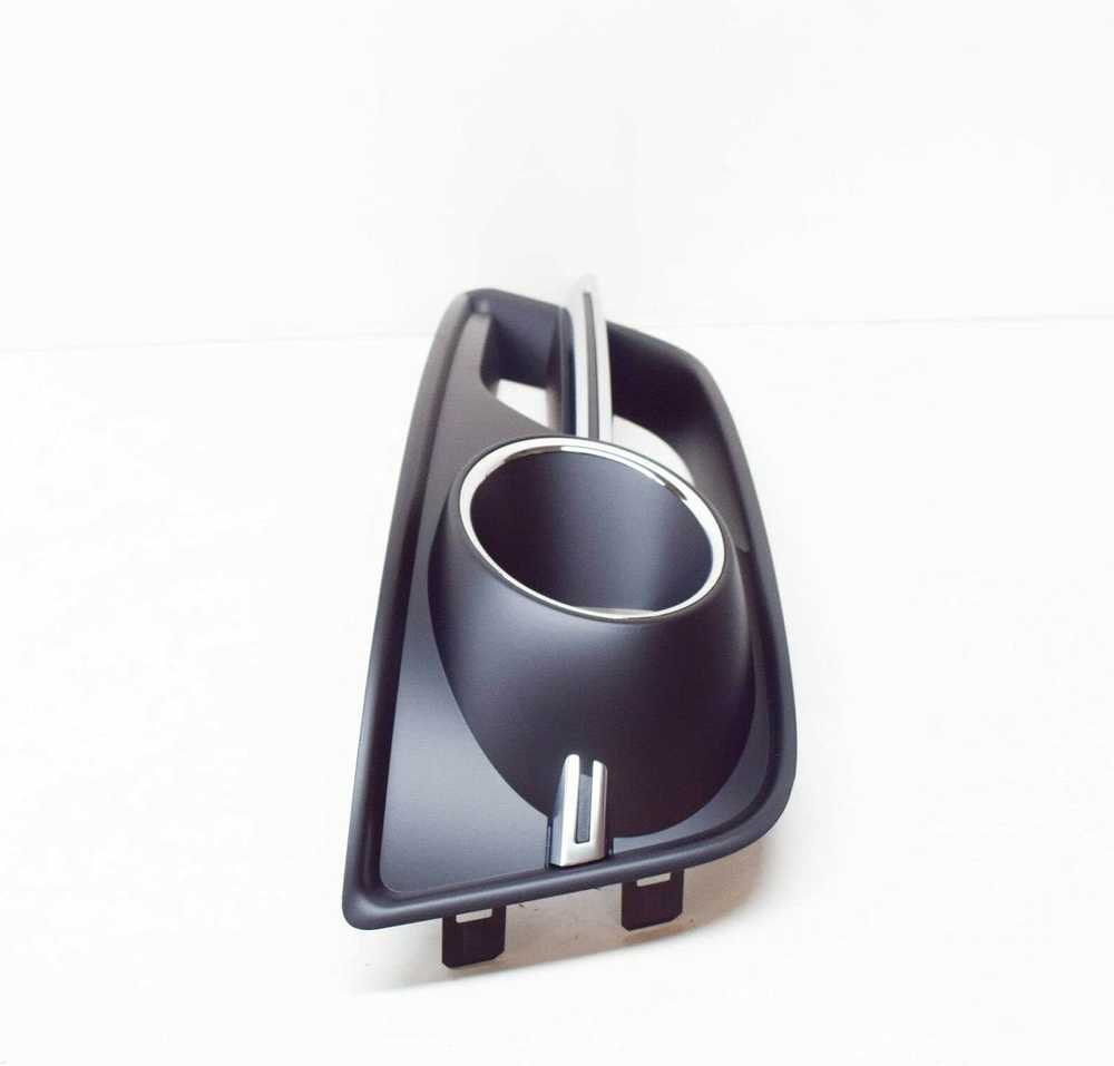VAG AUDI A8 S8 QUATTRO priekinės dešinės pusės apatinės juodos grotelės originalios 4H080807680F3FZ