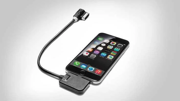 VAG Audi Adapterleitung Apple iPhone USB muzikos sąsaja iPOD 4F0051510AC Originalus