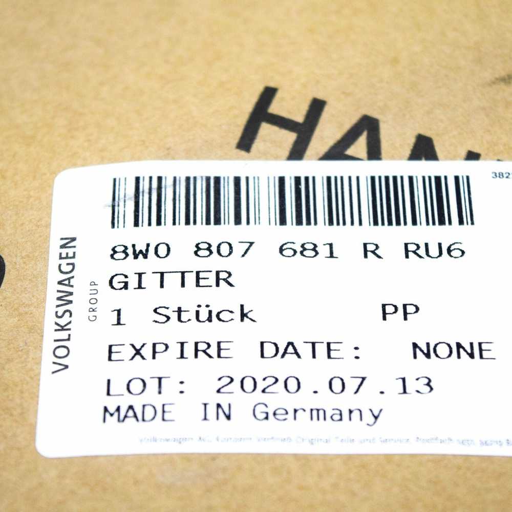 VAG AUDI B9 A4 16-18 priekinis bamperis apatinis kairysis N/S oro kreipiančiosios grotelės chromuotos originalios 8W0807681RRU6