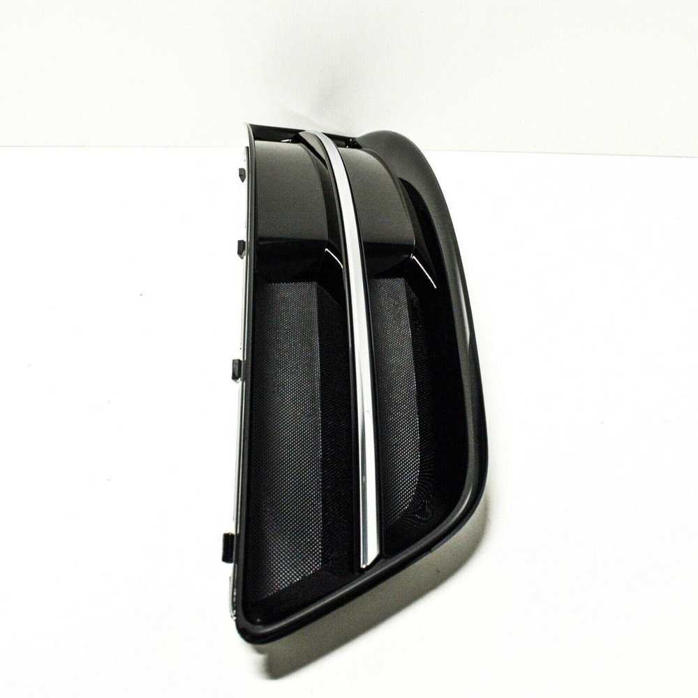 VAG AUDI Oro kreipiamosios grotelės juodos 8P0807682HT94 Originali
