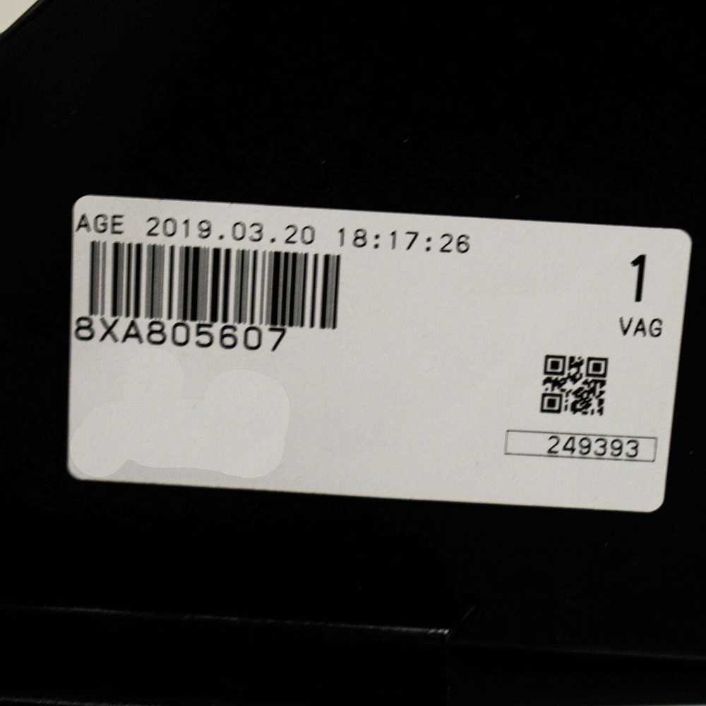 VAG AUDI priekinių priekinių žibintų laikiklis kairėje pusėje originalus 8XA805607